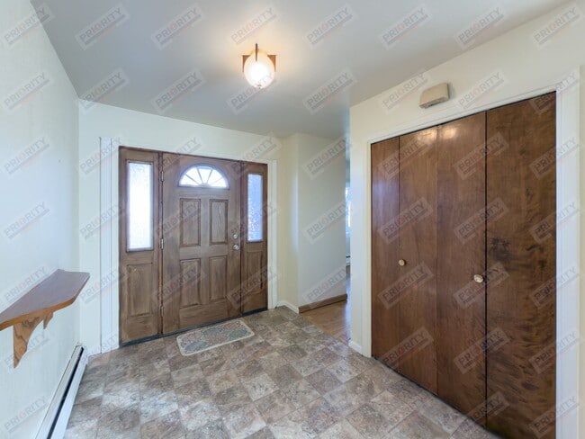 Photo - Large 4 bedroom, 2.5 bath downtown home