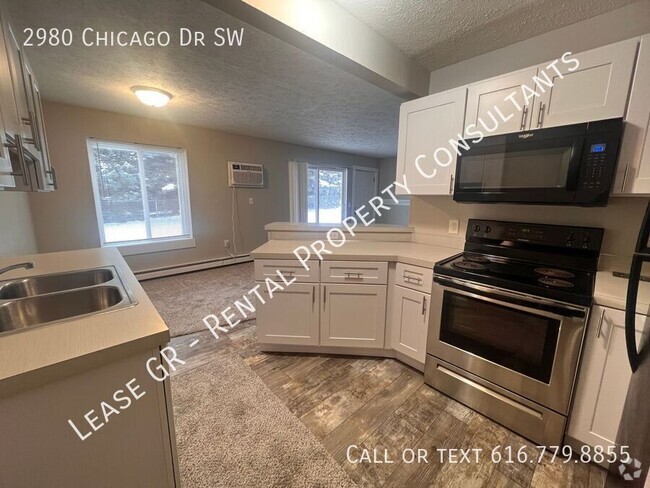 Building Photo - One Bedroom - Remodeled Apartment in Grand...