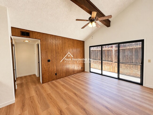 8768 Mellowdawn Way