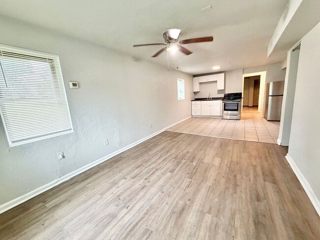 Photo - 949 Adams St Unit 949-3