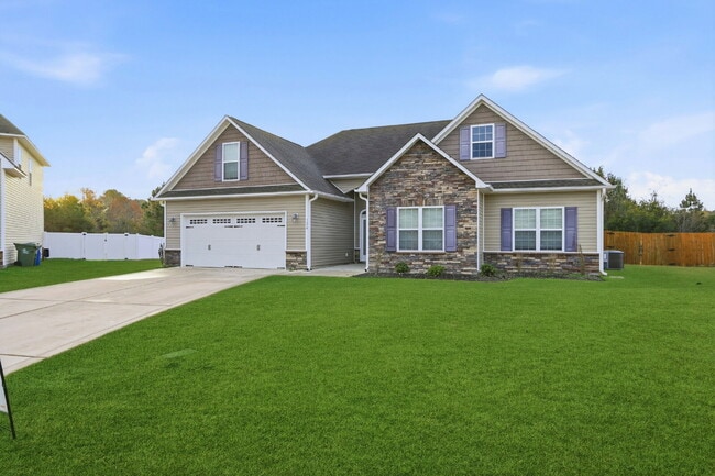 Photo - 124 Regatta Way