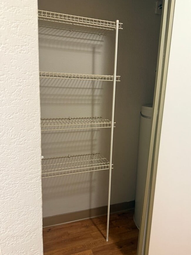 Building Photo - Life Just Got Better Come See For Yourself At Powell Court Apartments!! Unit 56