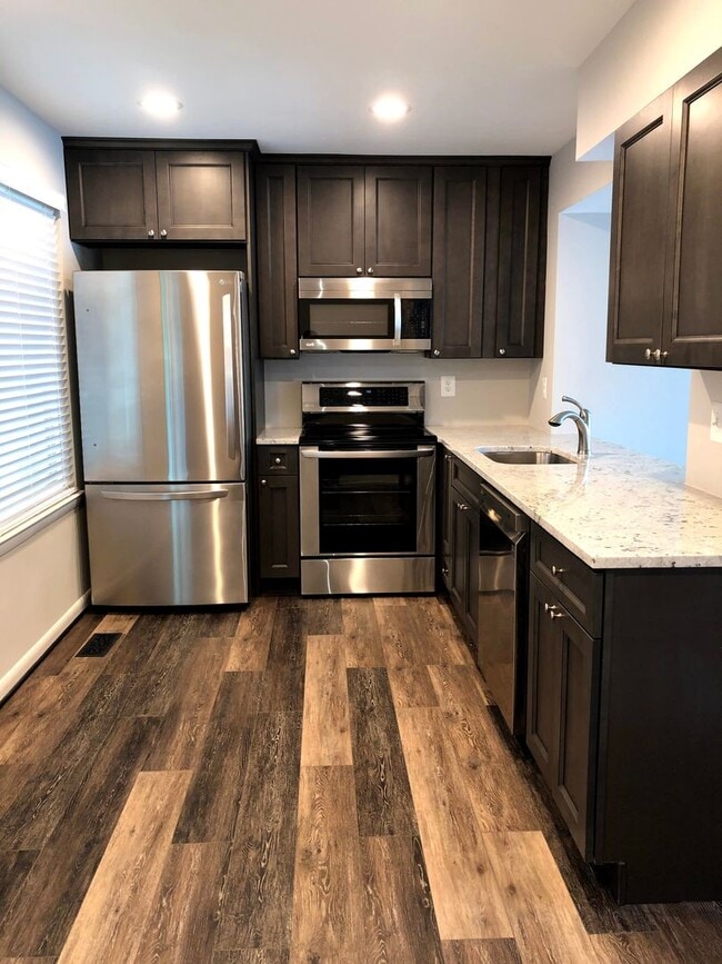 26 Sugarland Square Ct