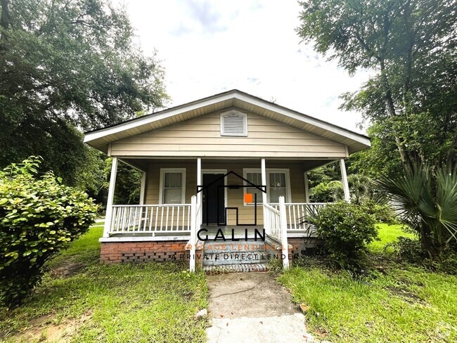 Building Photo - 204 Sugden St Rental