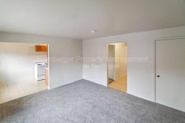 Photo - 724 W Maxwell Ave