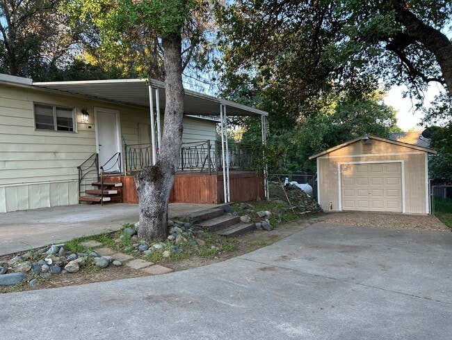 Photo - 452 Silver Leaf Dr