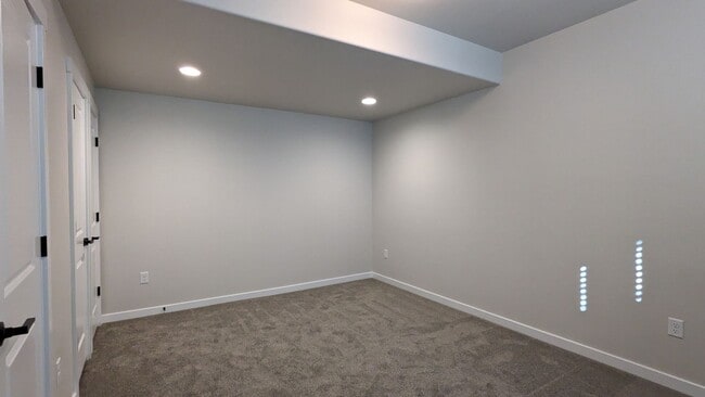 Photo - 8260 Nat Love Dr Unit Bedroom 2