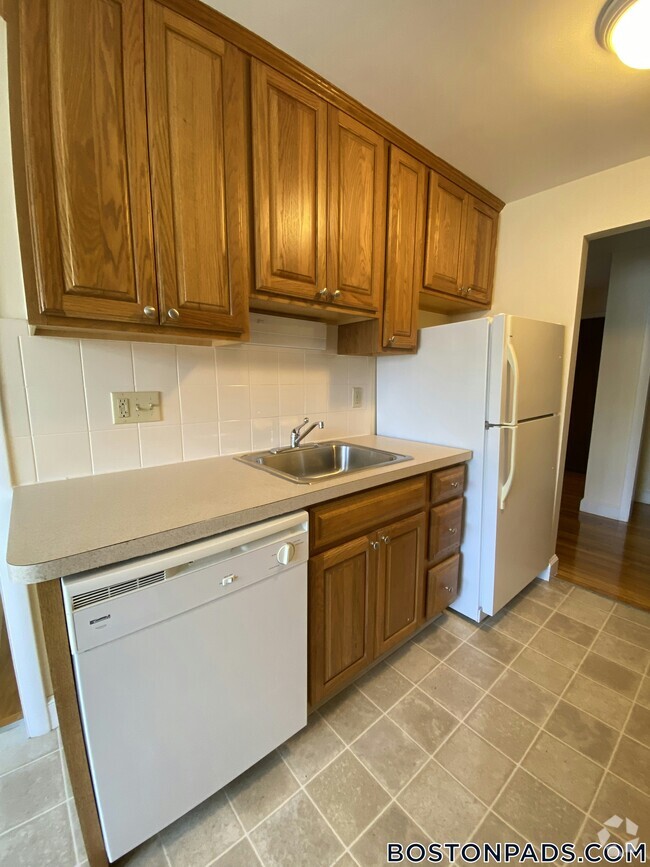 Building Photo - 898 Massachusetts Ave Rental