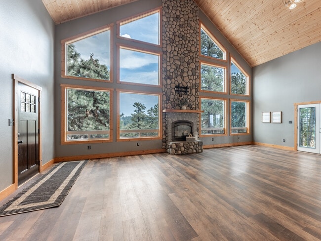 Photo - 117 Hummingbird Rd