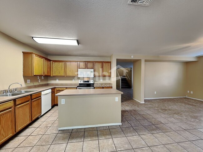 Photo - 1425 N Thunderbird Ave