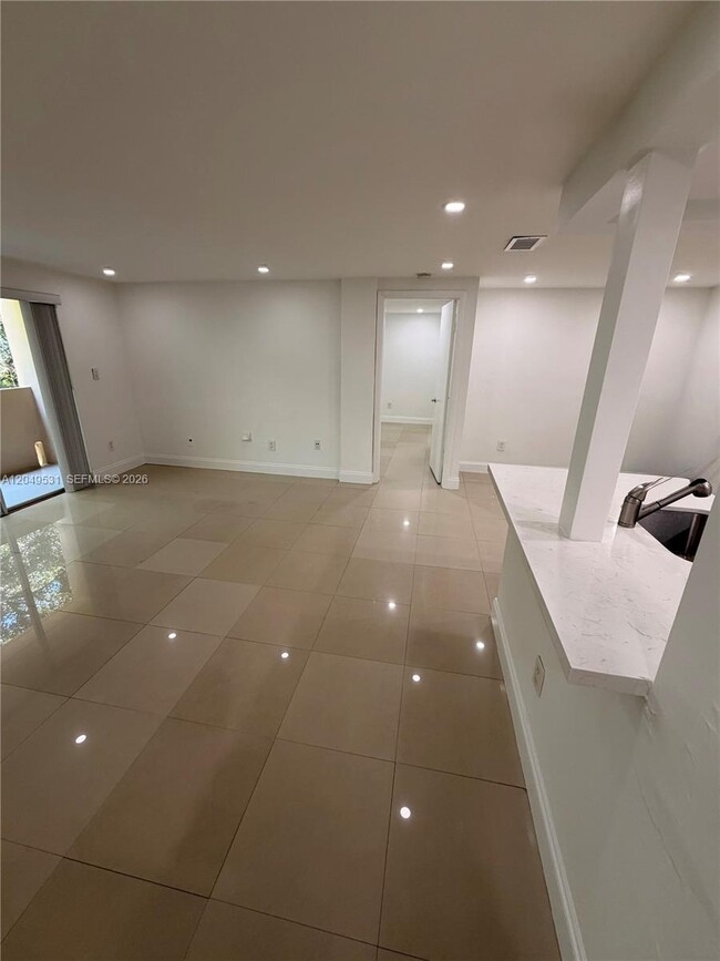 Photo - 2201 Brickell Ave Unit 47