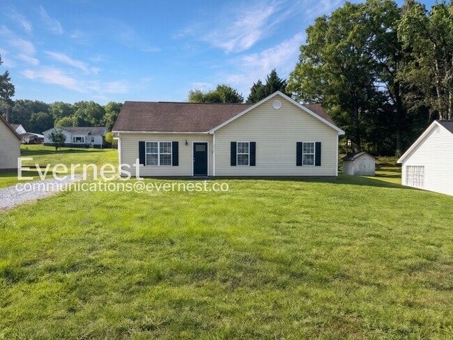 Building Photo - 1109 Crescent Way