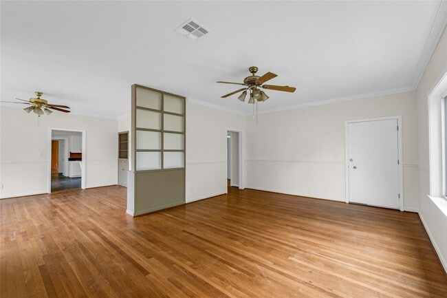 Photo - 2527 Avenue G