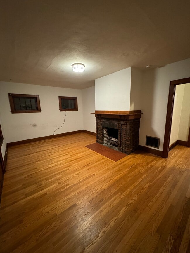 Photo - 554-556 Whittier Ave Unit Floor 2
