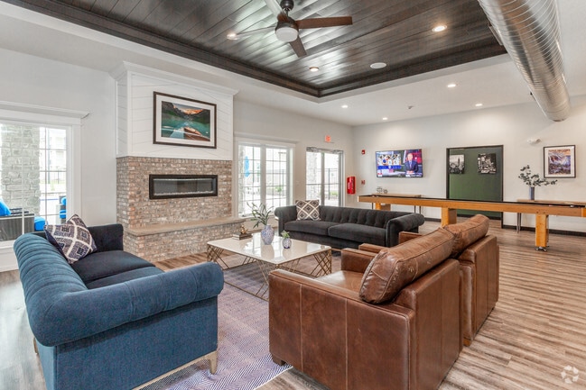 Casa club - The Summit at Heritage Apartments