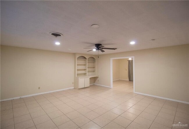 Photo - 15 W Cano St