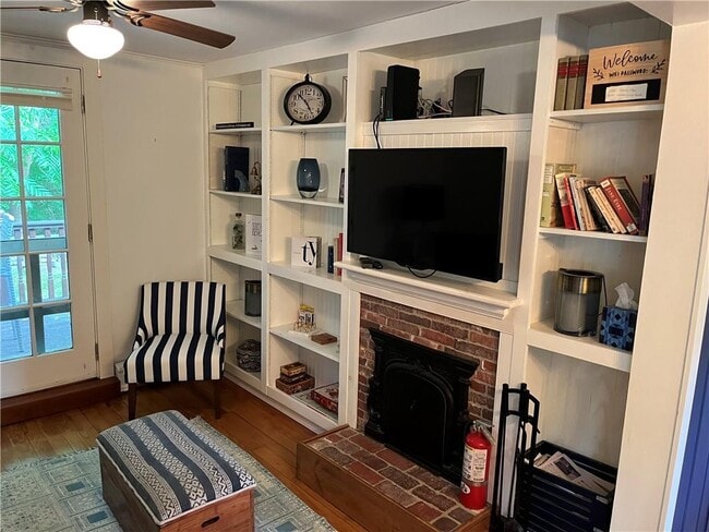 Photo - 381 3rd Beach Rd