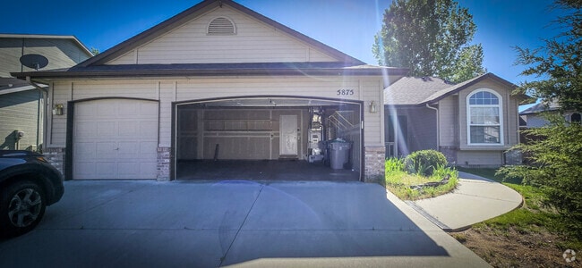 Building Photo - 5875 S Hollyhock Way Rental