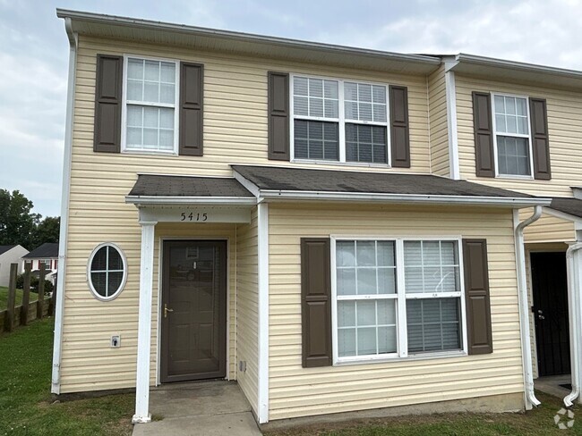 Building Photo - Summerville Townhomes