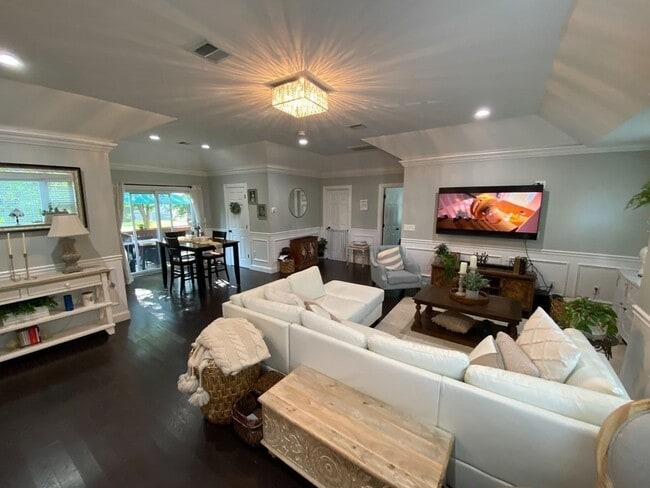 Photo - 34 Drinkwater Ave