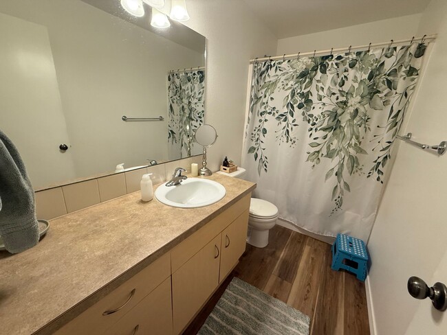 Photo - 2 Bed/1 Bath Home With Large and Fully Fen...