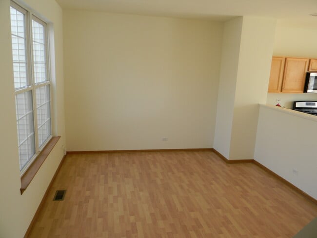 Photo - 1542 Sauganash Ct