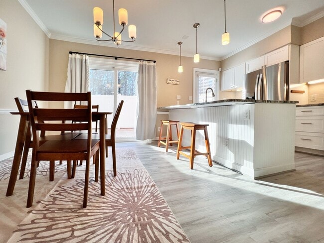 Building Photo - 330 Hanover Arms Ct