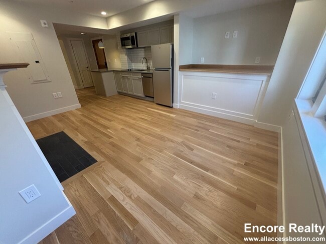 Photo - 54 JFK St Unit 3