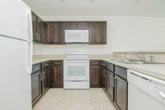 Photo - MOVE IN BY 10/15 and RECEIVE 2 WEEKS OFF Y...