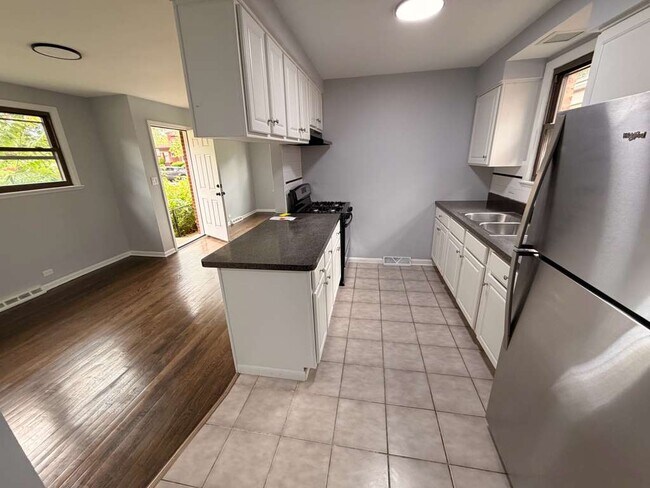 Photo - 11268 S Bishop St