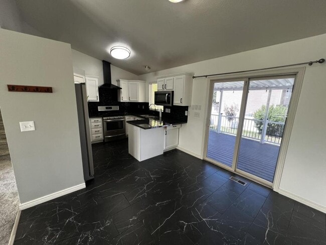 Building Photo - 218 W 900 S St Rental