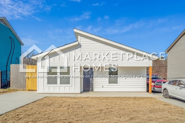 Building Photo - 3532 Christine Rd