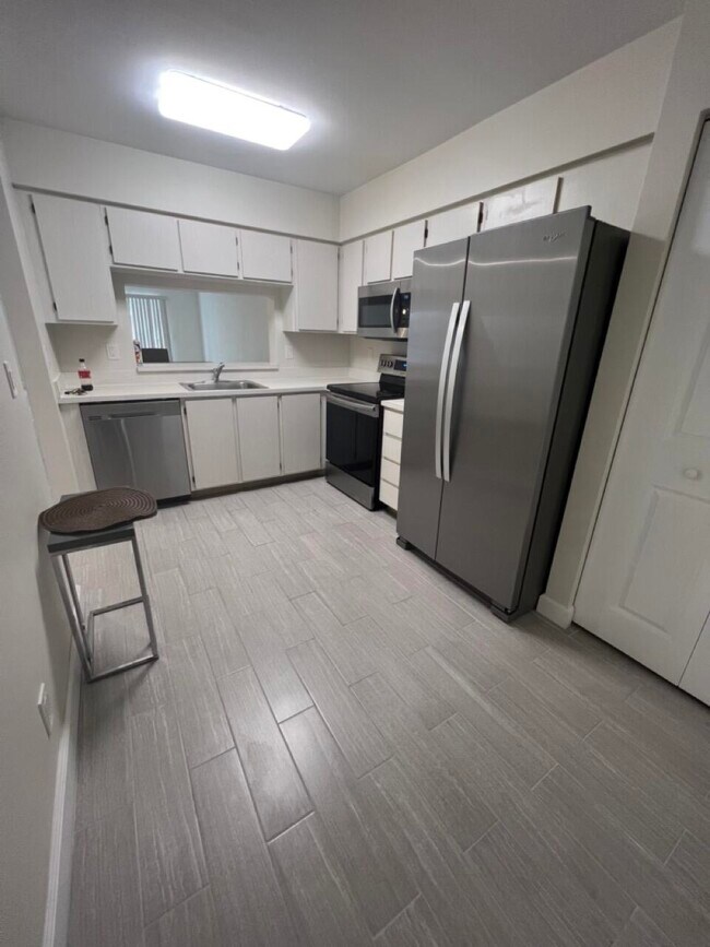 Photo - 14500 Stirling Way