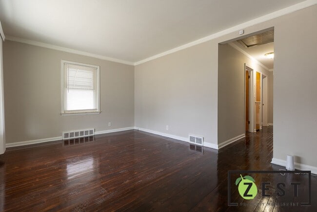 Photo - BEAUTIFUL 3 BEDROOM 1 BATH OPEN HOUSE 3/20 4-4:30 PM