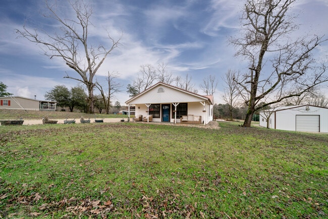 Photo - 1284 Buchanan Rd