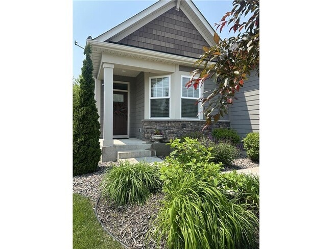 Building Photo - 4565 Zircon Ln N Rental