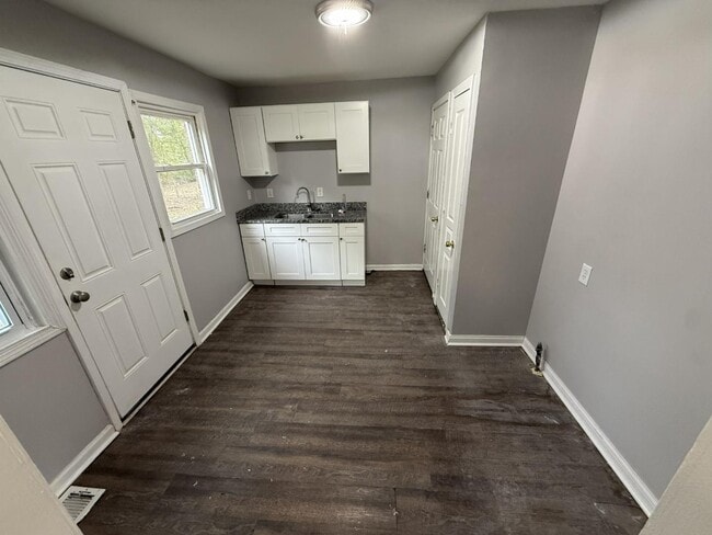 Photo - 3526-28 East 9th Avenue