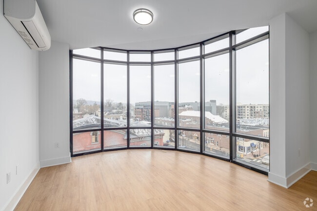D - 1BR, 1BA - 580SF - Living Area