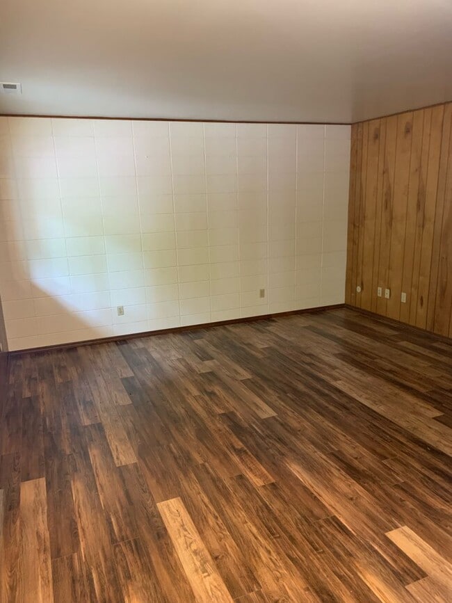 Photo - 326 W Kenwood Dr