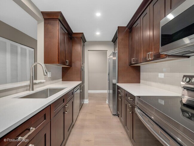 Photo - 907 Curtiss St Unit 104