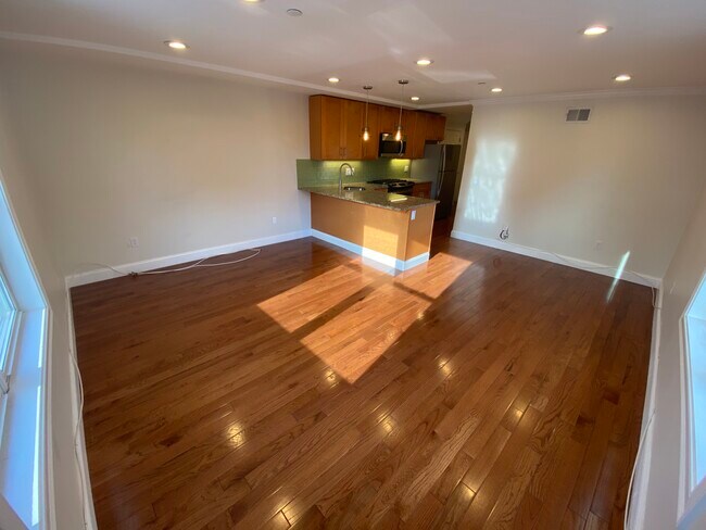 Photo - 92 Maverick St Unidad 1