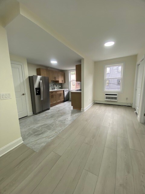 Building Photo - 20 Sherman Ave Unit 2 Rental