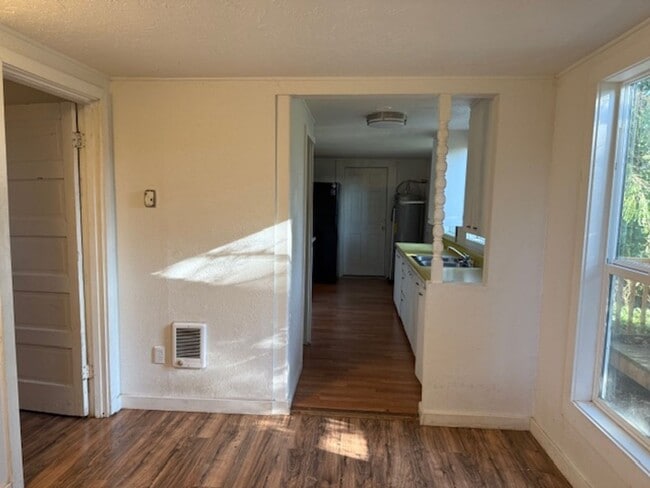 Building Photo - 510 N Collier St Unit B