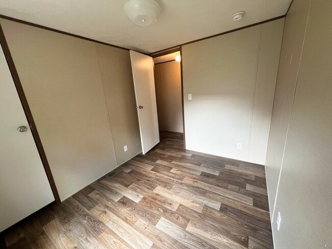 Photo - 1000 Maple Hls Pk