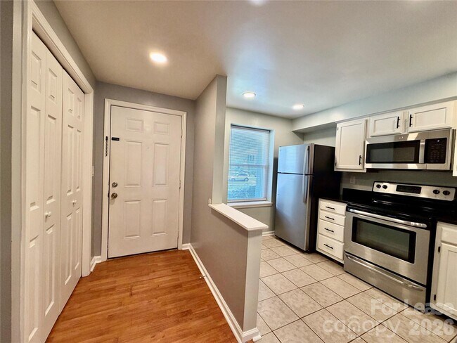 9604 Vinca Cir Unit E