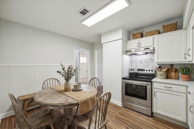 Photo - 2331 32nd Ave N