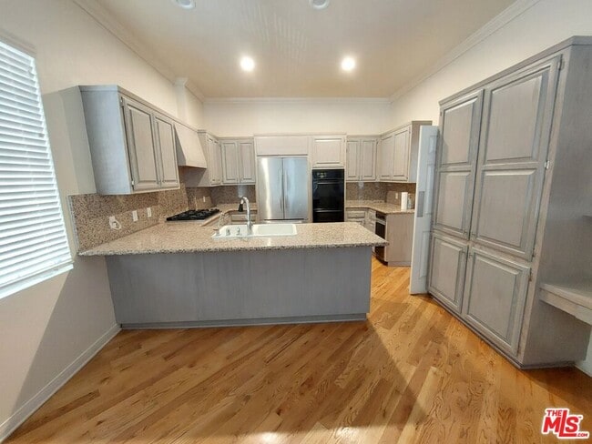 Photo - 1808 Franklin Canyon Dr