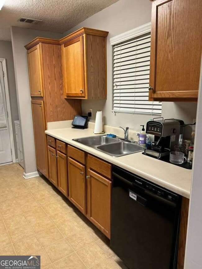 Photo - 431 Bridgewater Way