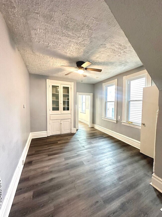 Photo - Completely Updated 3 Bed, 1 Bath Unit in Pitcairn - Available Immediately!