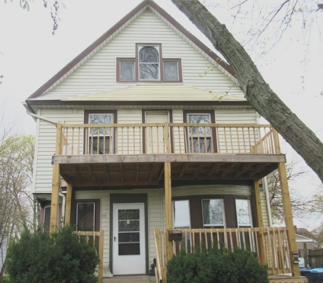 Photo - 1019 W 10th St Unidad Down